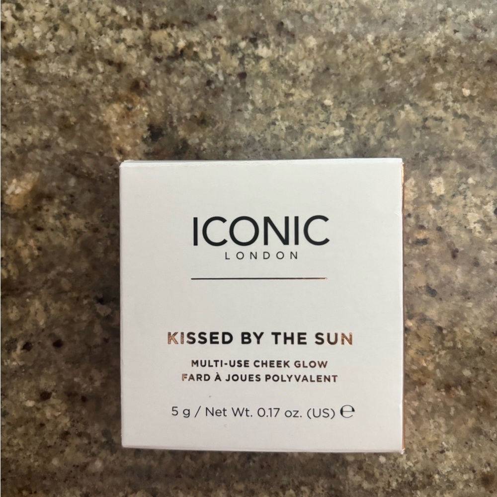 ICONIC London Cheek Glow